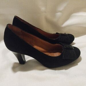 Clarks Artisan Black Suede Heel with Bow Detail On Toe & Patent Trim
